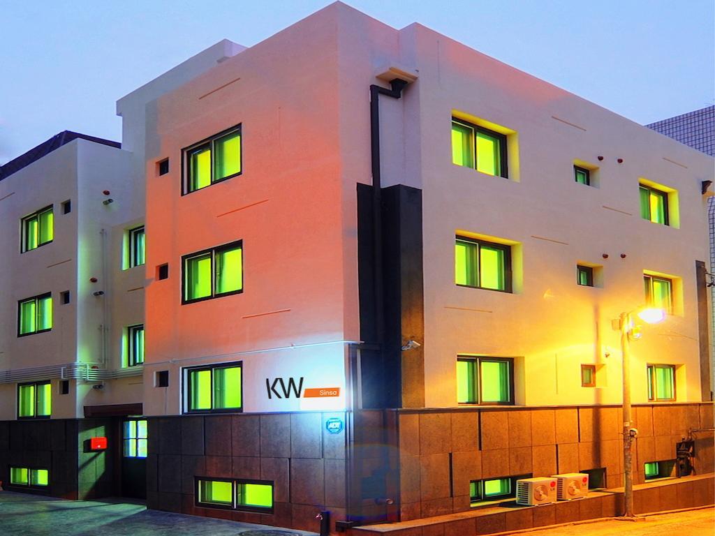 Hostel Kw Sinsa Σεούλ Εξωτερικό φωτογραφία
