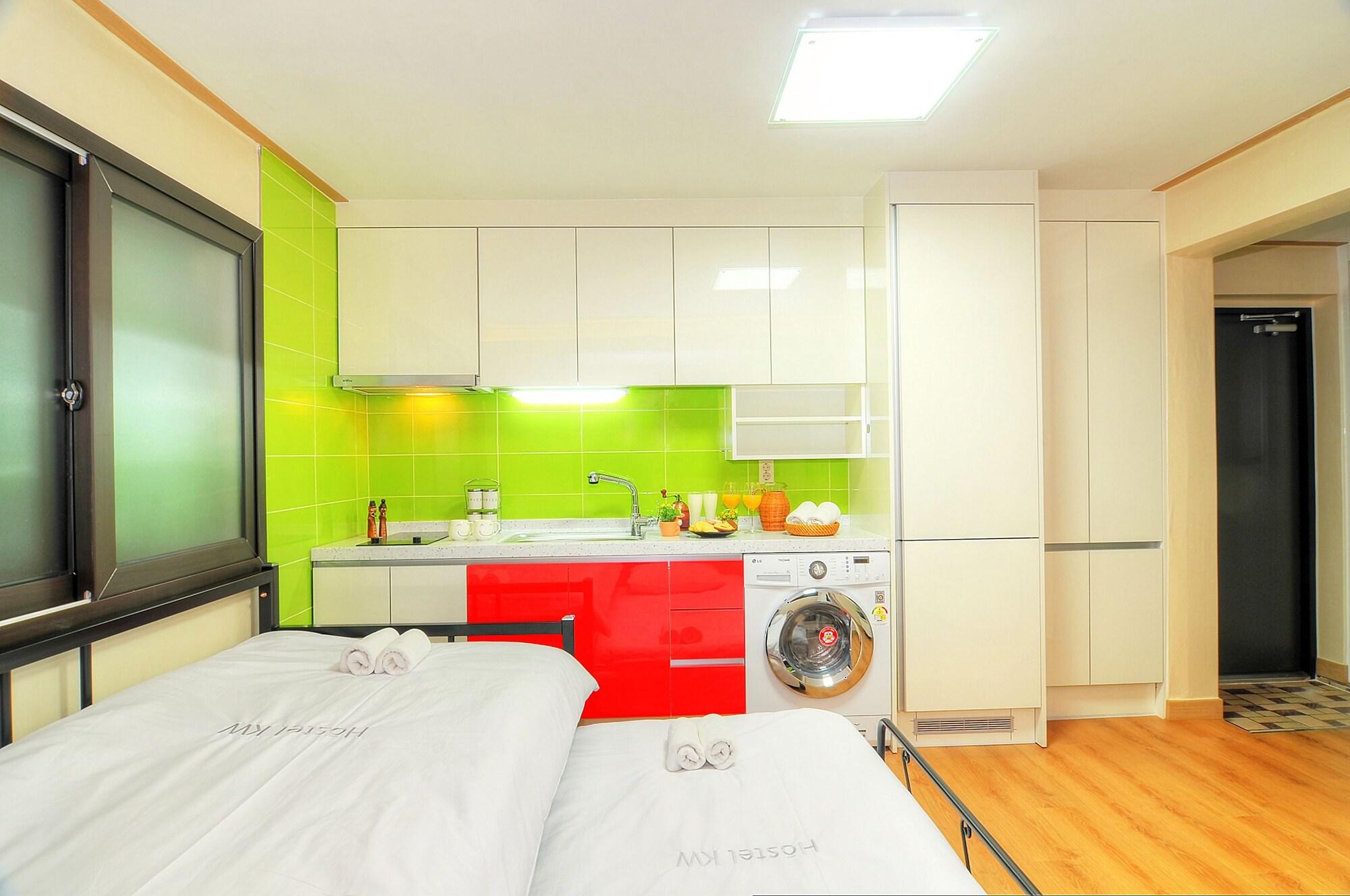 Hostel Kw Sinsa Σεούλ Εξωτερικό φωτογραφία