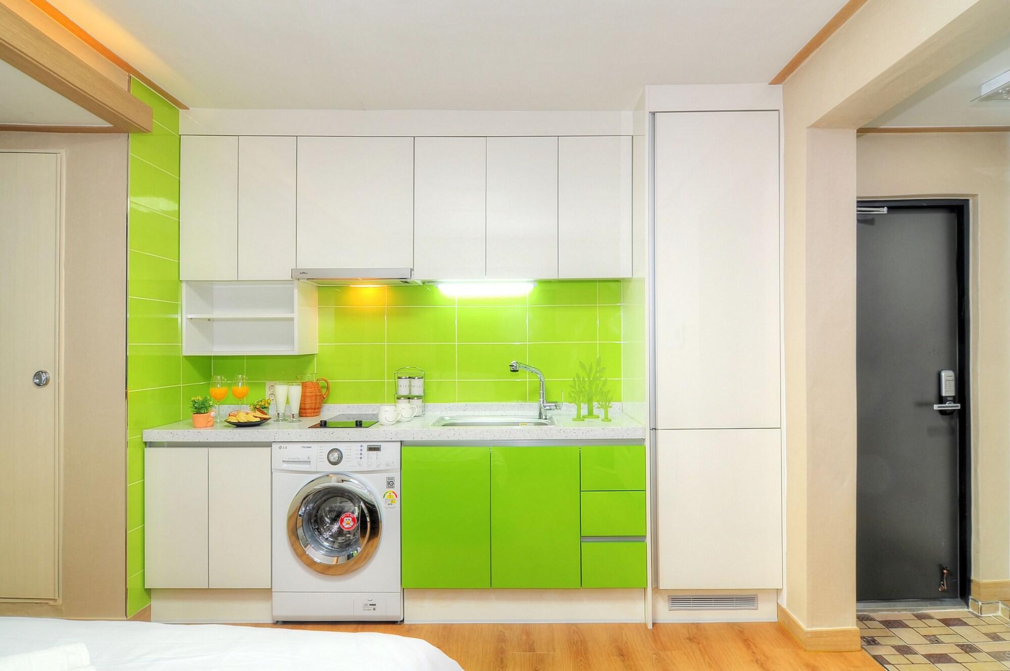 Hostel Kw Sinsa Σεούλ Εξωτερικό φωτογραφία