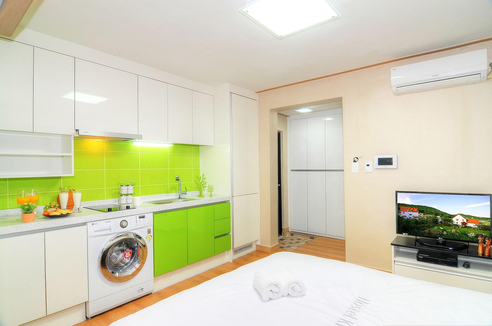 Hostel Kw Sinsa Σεούλ Εξωτερικό φωτογραφία